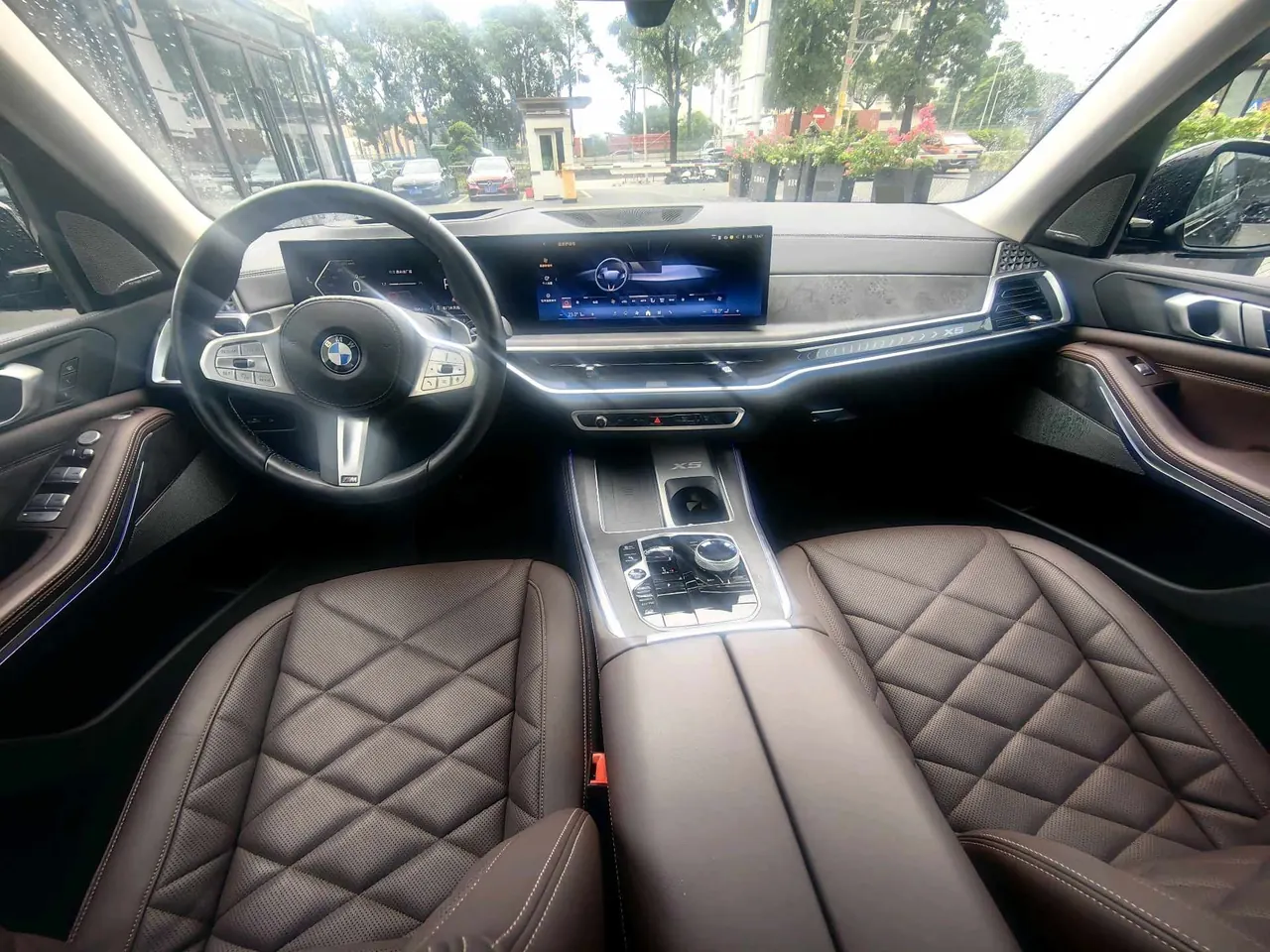BMW 2023 X5 xDrive30Li 48V 2.0T exclusive m sports obsidian night suit automatic gear 7