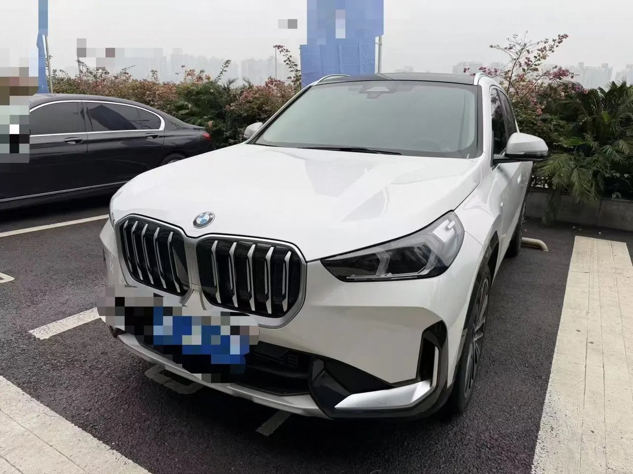 Open image lightbox: BMW 2023 X1 xDrive25Li 2.0T M sports suit automatic gear