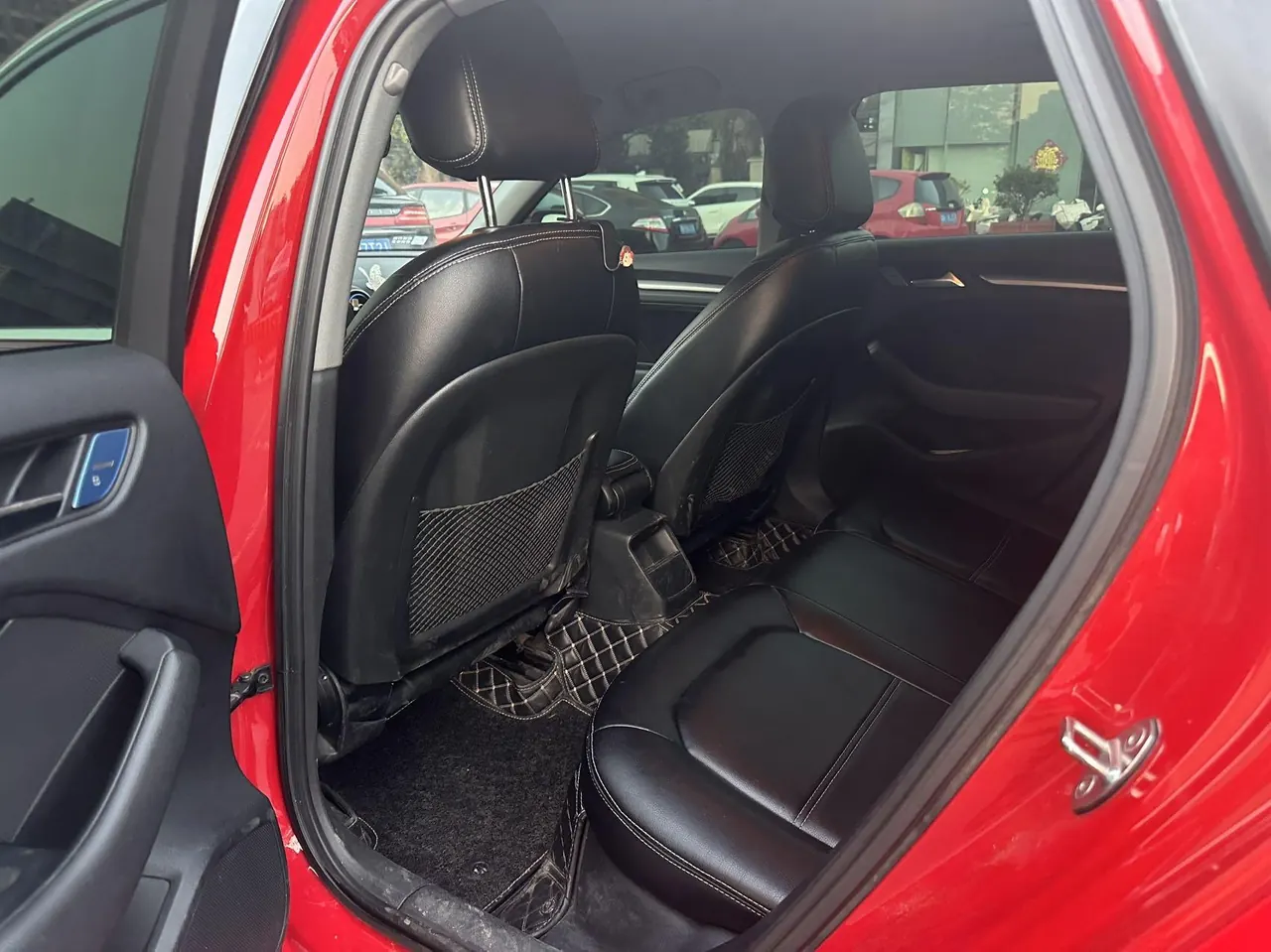 Audi 2020 A3 Sportback 1.4TFSI 35TFSI aggressive automatic gear 3