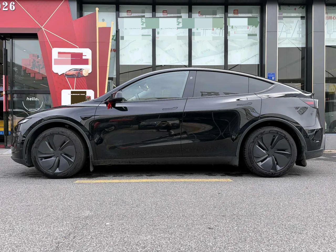 Tesla 2025 Model Y rear-wheel drive version automatic transmission 3
