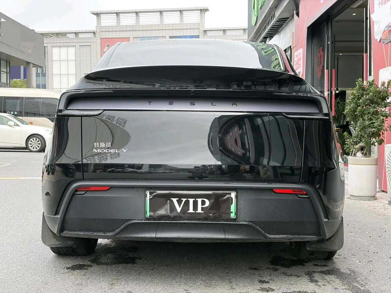 Tesla 2025 Model Y rear-wheel drive version automatic transmission 5