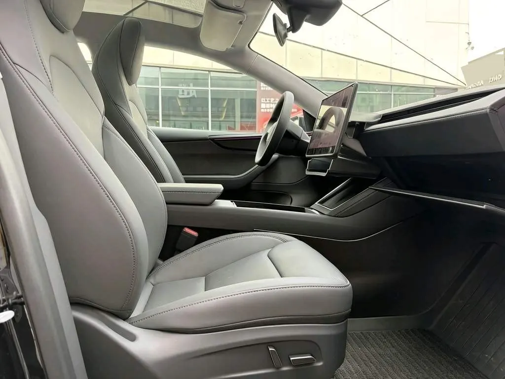 Tesla 2025 Model Y rear-wheel drive version automatic transmission 9