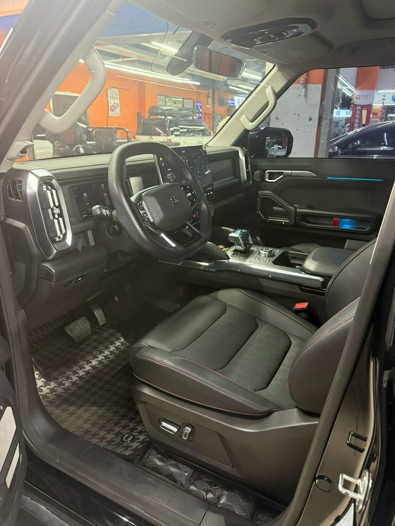 Jetour 2025 Traveler 1.5TD Two-Drive Exploration Automatic Transmission 8