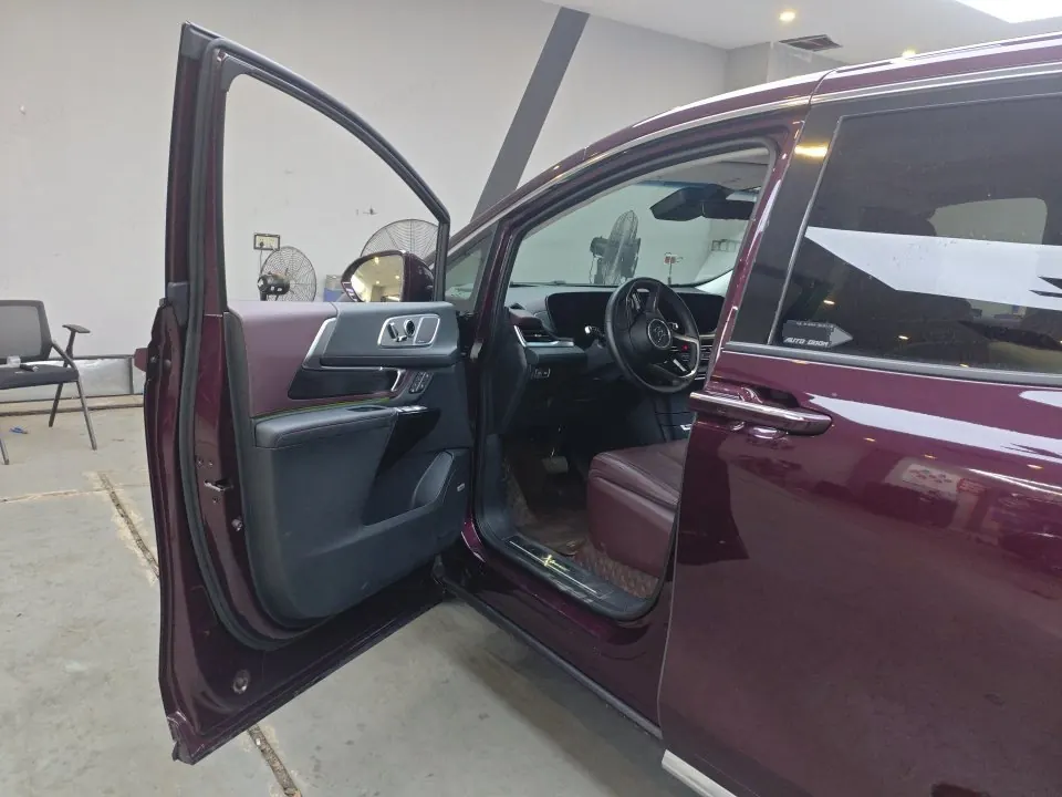 Buick 2023 Century 48V 2.0T Yunshi Edition 7-seat Automatic Gear 4