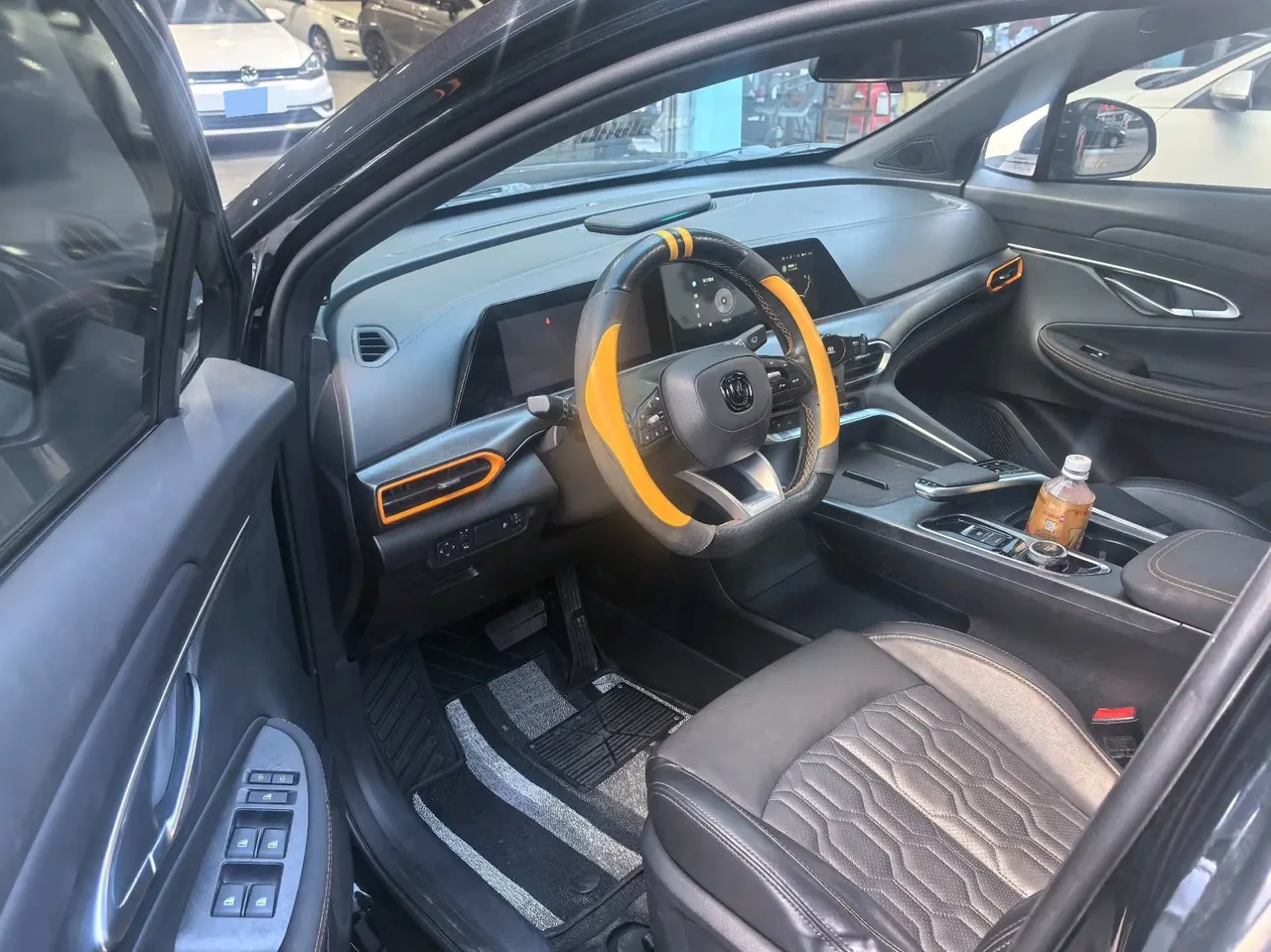 ChangAn 2022 UNI-T 1.5T honorable automatic gear 2