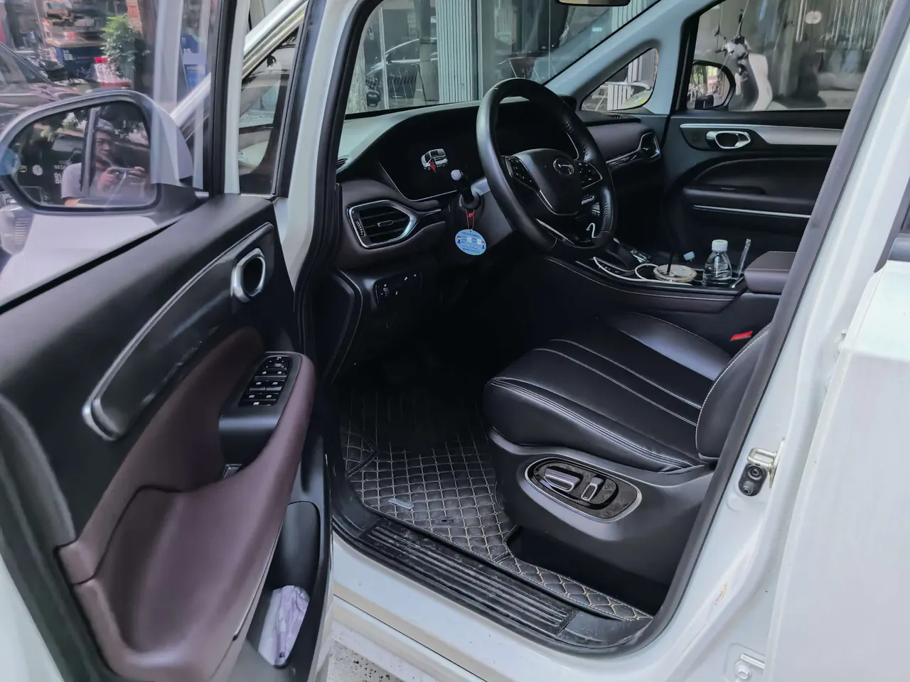 Chuanqi 2021 M6 1.5T 270T Elite Edition 7-seat Automatic Gear 3