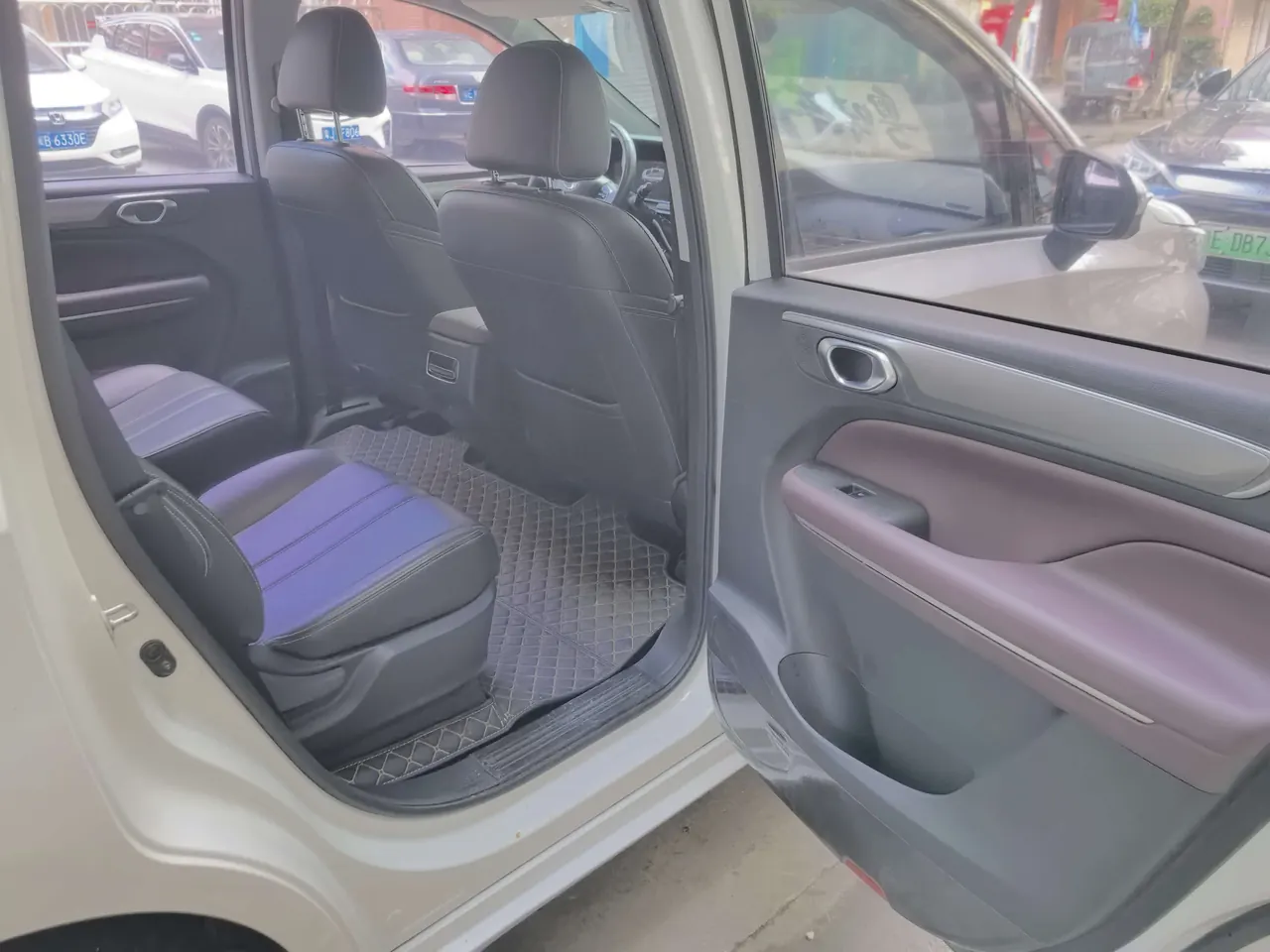 Chuanqi 2021 M6 1.5T 270T Elite Edition 7-seat Automatic Gear 4