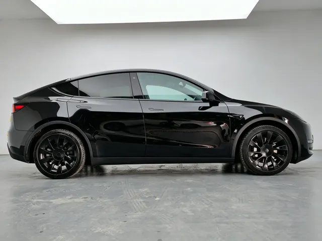 Tesla 2021 Model Y long endurance all-wheel drive version automatic transmission 3