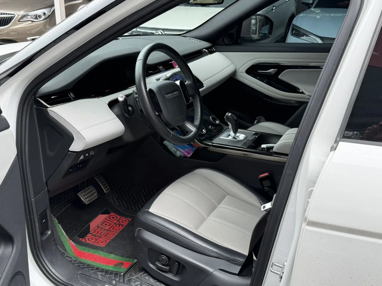 Land Rover 2020 Range Rover Aurora 48V 2.0T 249PS R-DYNAMIC SE Sports Technology Custom Edition Automatic Gear 7