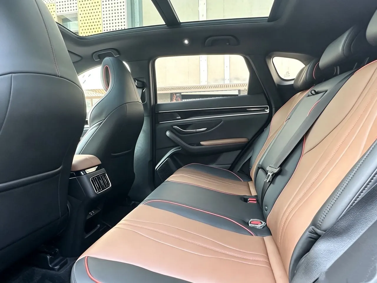BYD 2020 Song PLUS 1.5T Flagship Automatic Gear 6