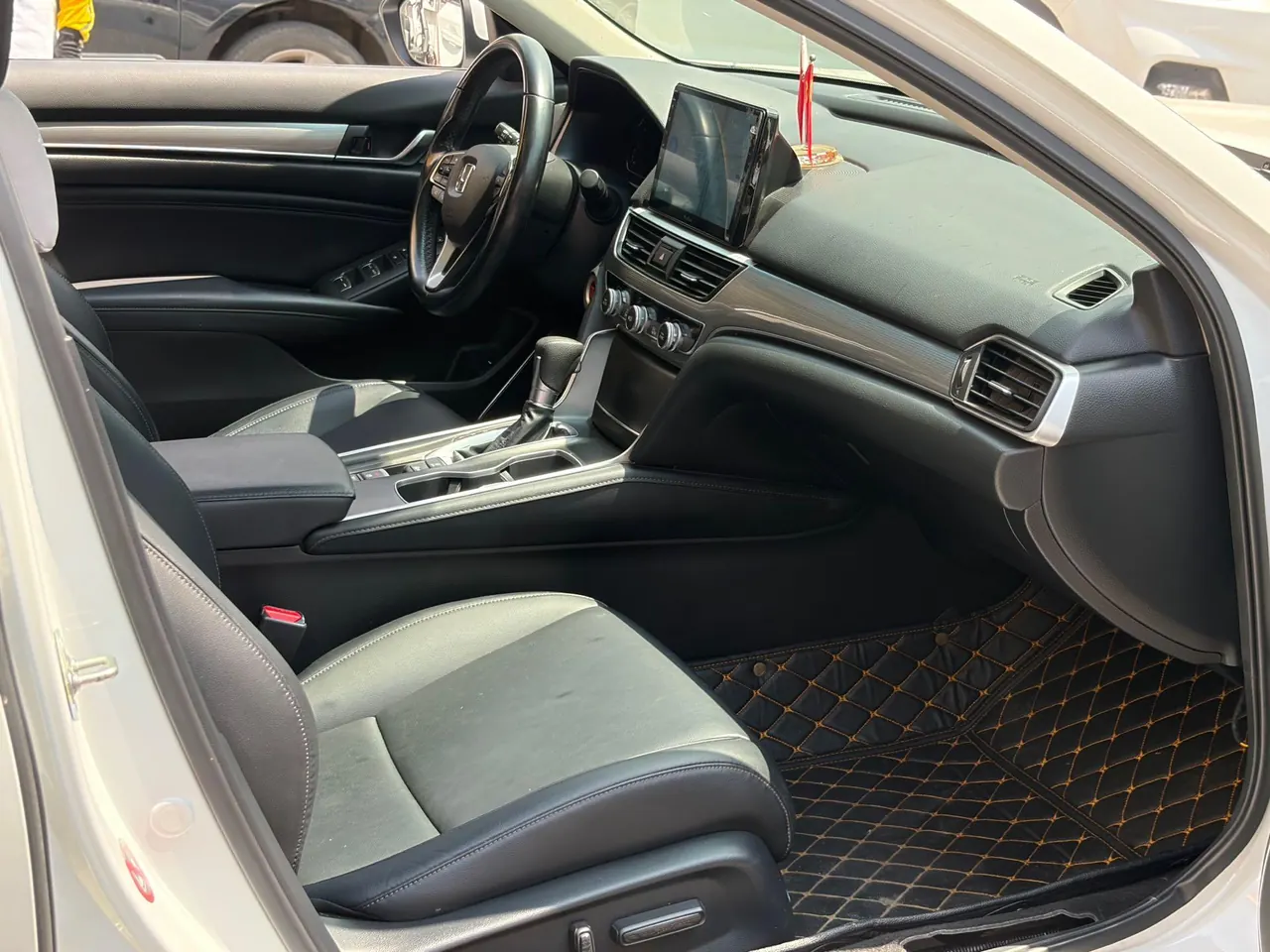 Honda 2021 10th Generation Accord 1.5T Stepless 260TURBO Luxury Star Limited Edition Automatic Gear 8