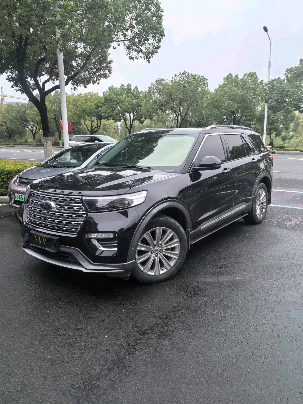 打开图片灯箱:Ford 2020 Explorer 2.3T EcoBoost 285 Four-wheel Drive Titanium Edition 6-seat Automatic Gear