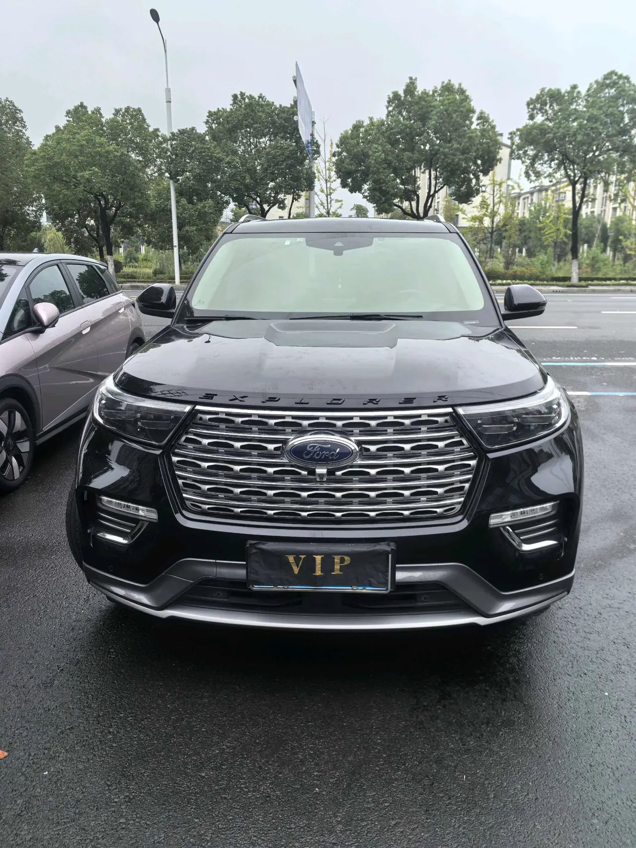Ford 2020 Explorer 2.3T EcoBoost 285 Four-wheel Drive Titanium Edition 6-seat Automatic Gear 2