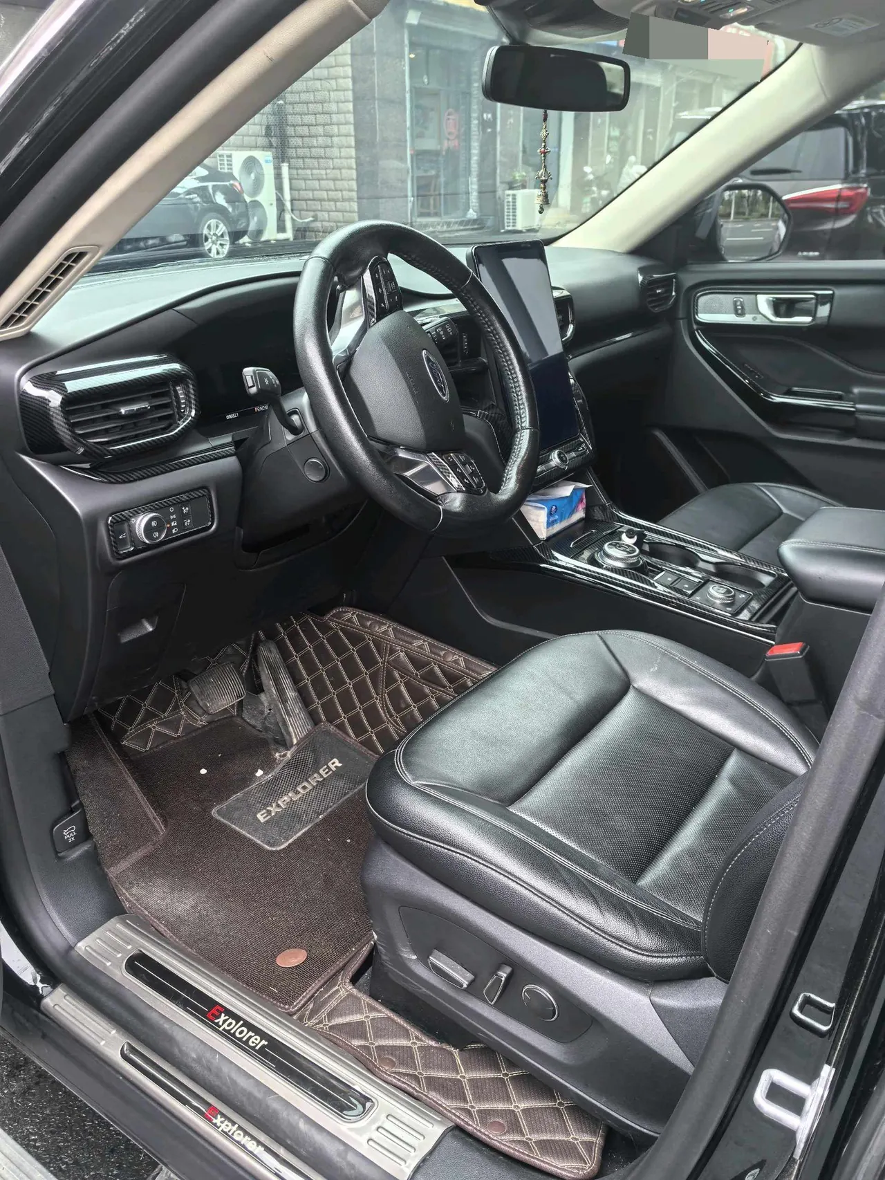 Ford 2020 Explorer 2.3T EcoBoost 285 Four-wheel Drive Titanium Edition 6-seat Automatic Gear 3