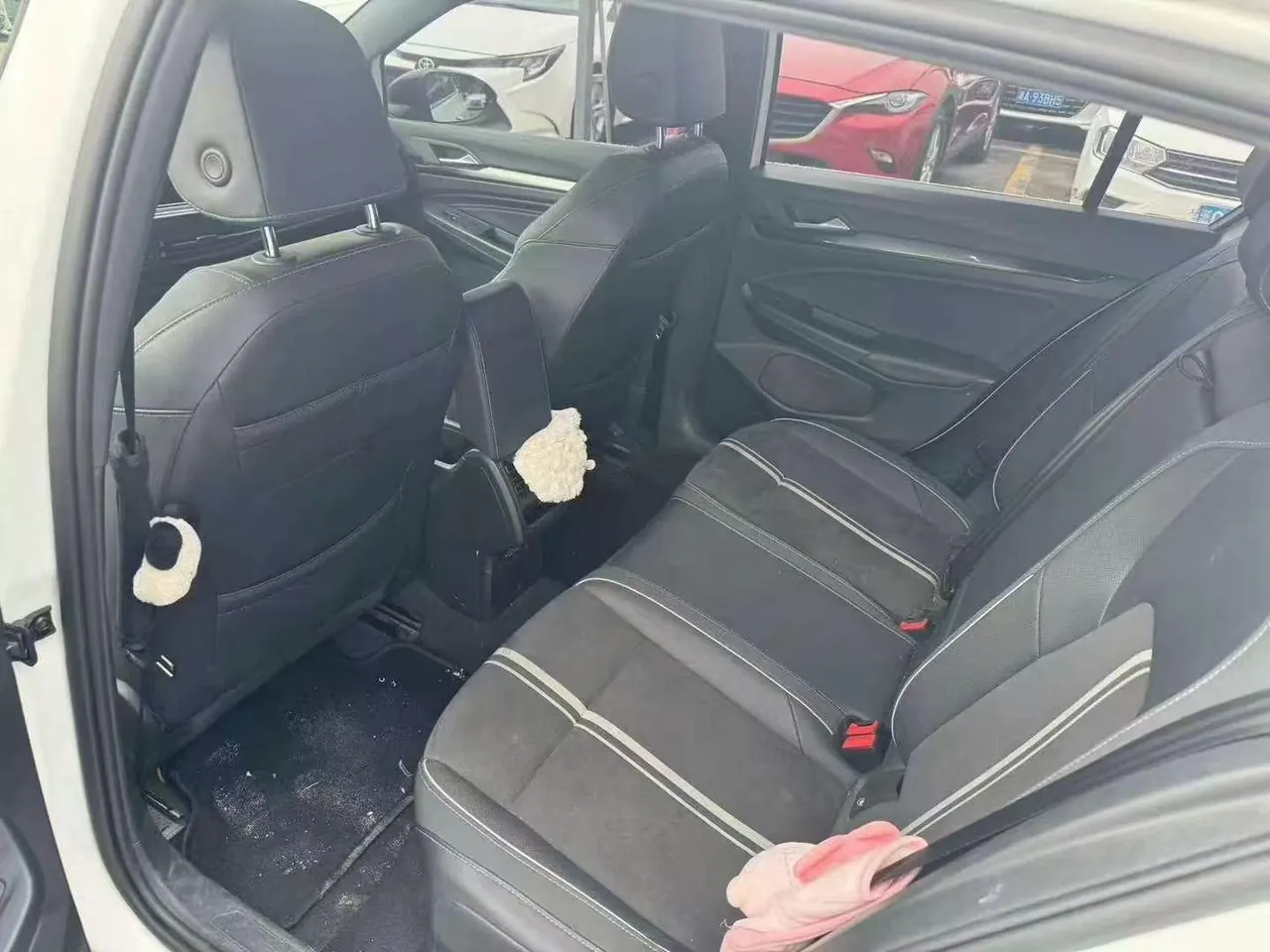 Volkswagen 2021 Golf 8 R-Line 1.4TSI 280TSI Automatic 4