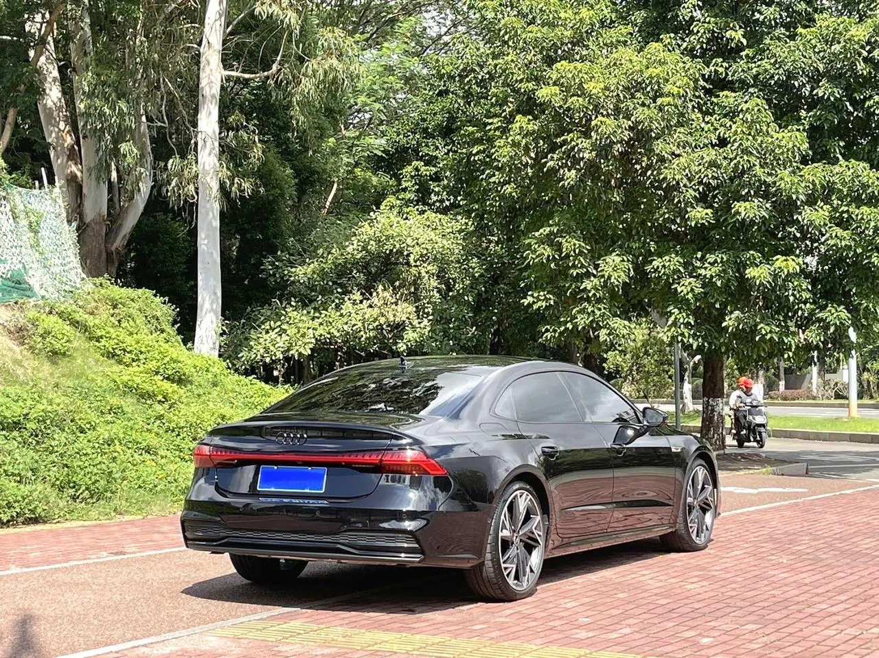 Audi 2022 A7L 2.0TFSI 45TFSI Quattro S-line Black Samurai Edition Automatic Gear 7
