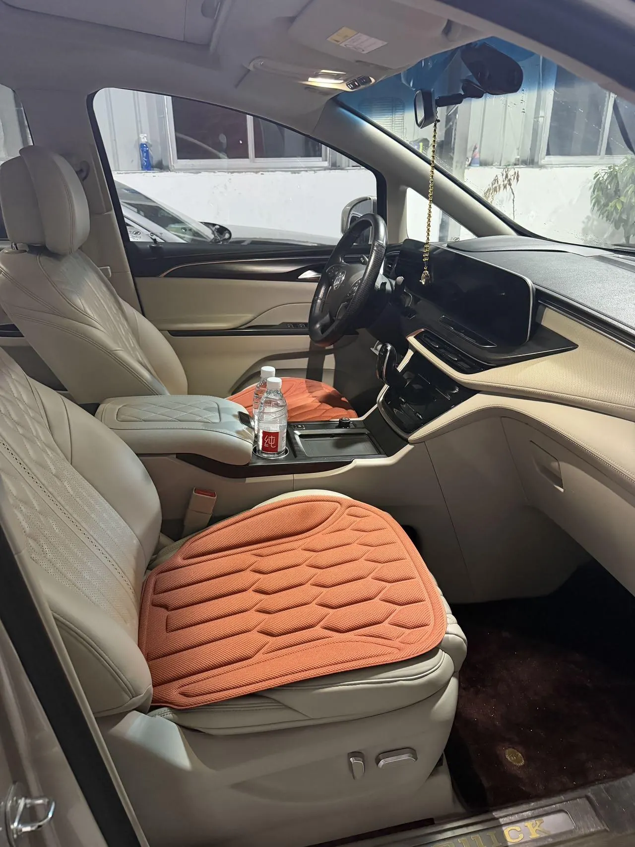 Buick 2021 GL8 ES Lu Zun 2.0T 653T Exclusive Automatic Gear 3