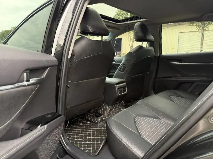 Toyota 2022 Camry 2.0S Stepless Knight Edition Automatic Gear 5