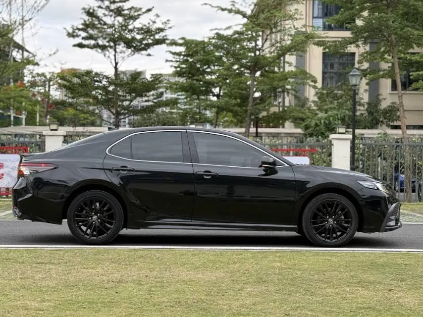 Toyota 2022 Camry 2.0S Stepless Knight Edition Automatic Gear 6