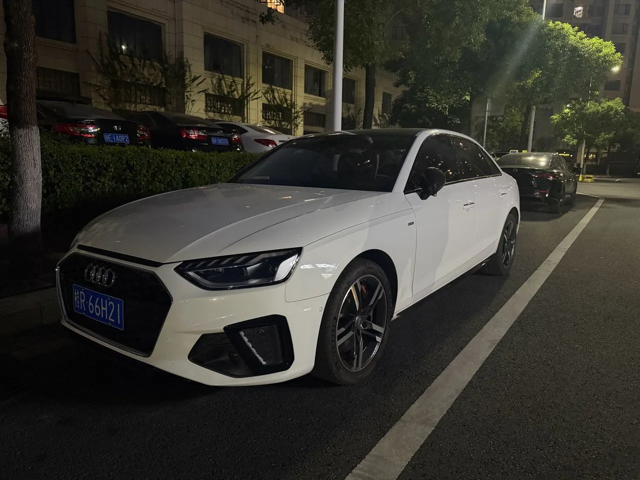 Open image lightbox: Audi 2020 A4L 2.0TFSI 40TFSI Deluxe Dynamic Automatic