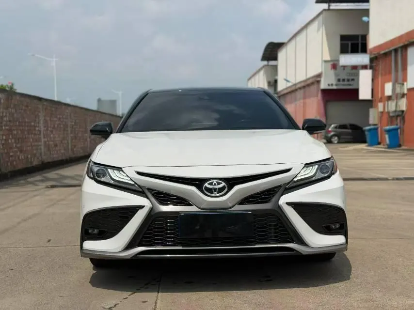 Toyota 2021 Camry 2.0S Stepless Front Edition Automatic Gear 2