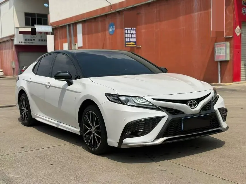 Toyota 2021 Camry 2.0S Stepless Front Edition Automatic Gear 3