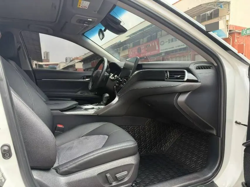 Toyota 2021 Camry 2.0S Stepless Front Edition Automatic Gear 9
