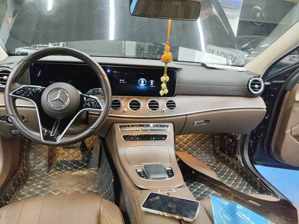 Mercedes Benz E Class 2022 E 300 L 2.0T Luxury (Change 2) Automatic Gear 3