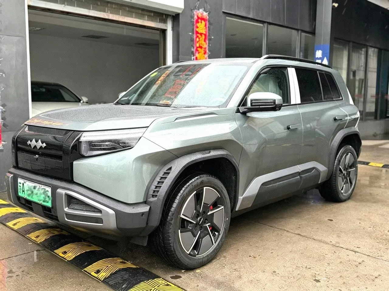 Open image lightbox: FangChengBao 2025 titanium 3 501KM four-wheel drive intelligent driving Ultra version automatic gear