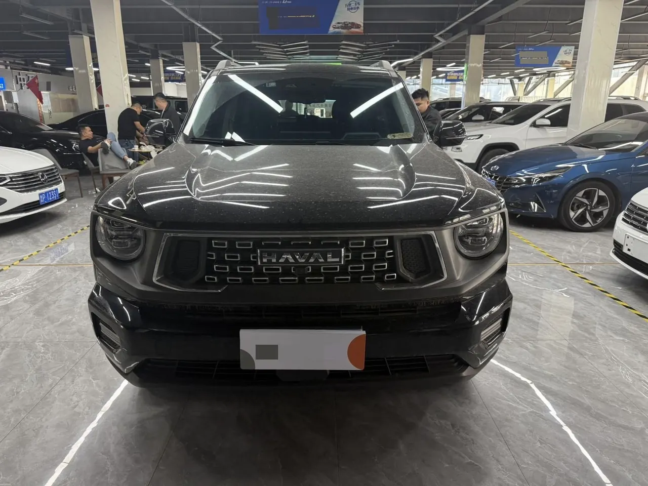 Haval 2023 big dog 2.0T two-wheel drive Chaoye version Plus automatic gear 3