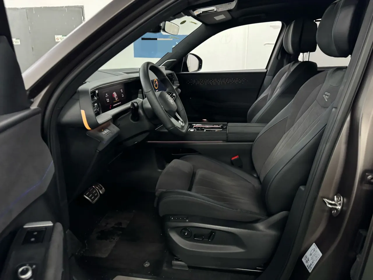 Volkswagen 2025 Teramont Pro 2.0TSI 450TSI Four-Wheel-Drive Summit Edition Automatic 3