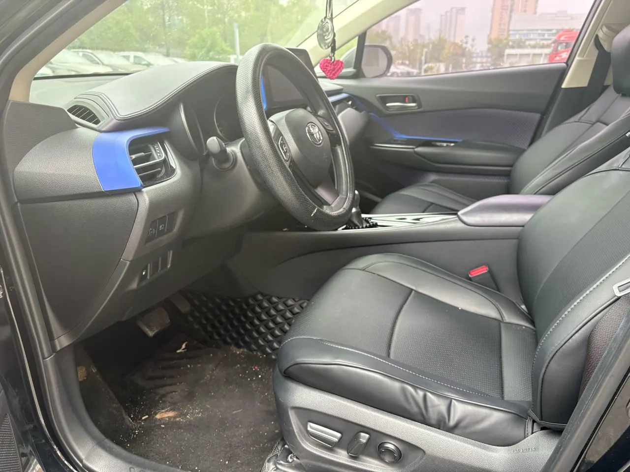 Toyota 2020 C- HR 2.0 stepless leading version of automatic gear 3