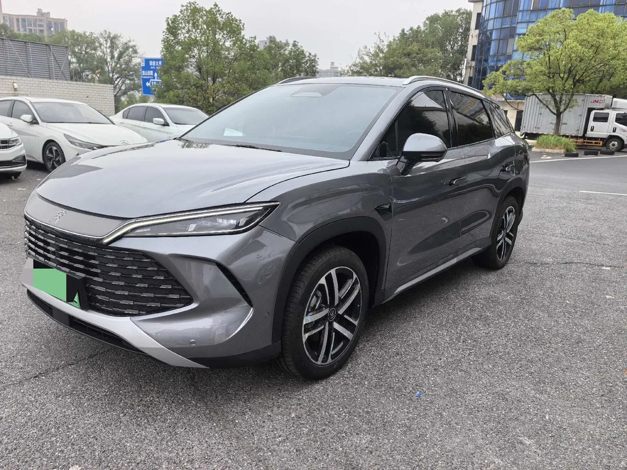 Open image lightbox: BYD 2025 Song L DM-i 1.5 Stepless Smart Driving Edition 112km Leading Automatic Gear