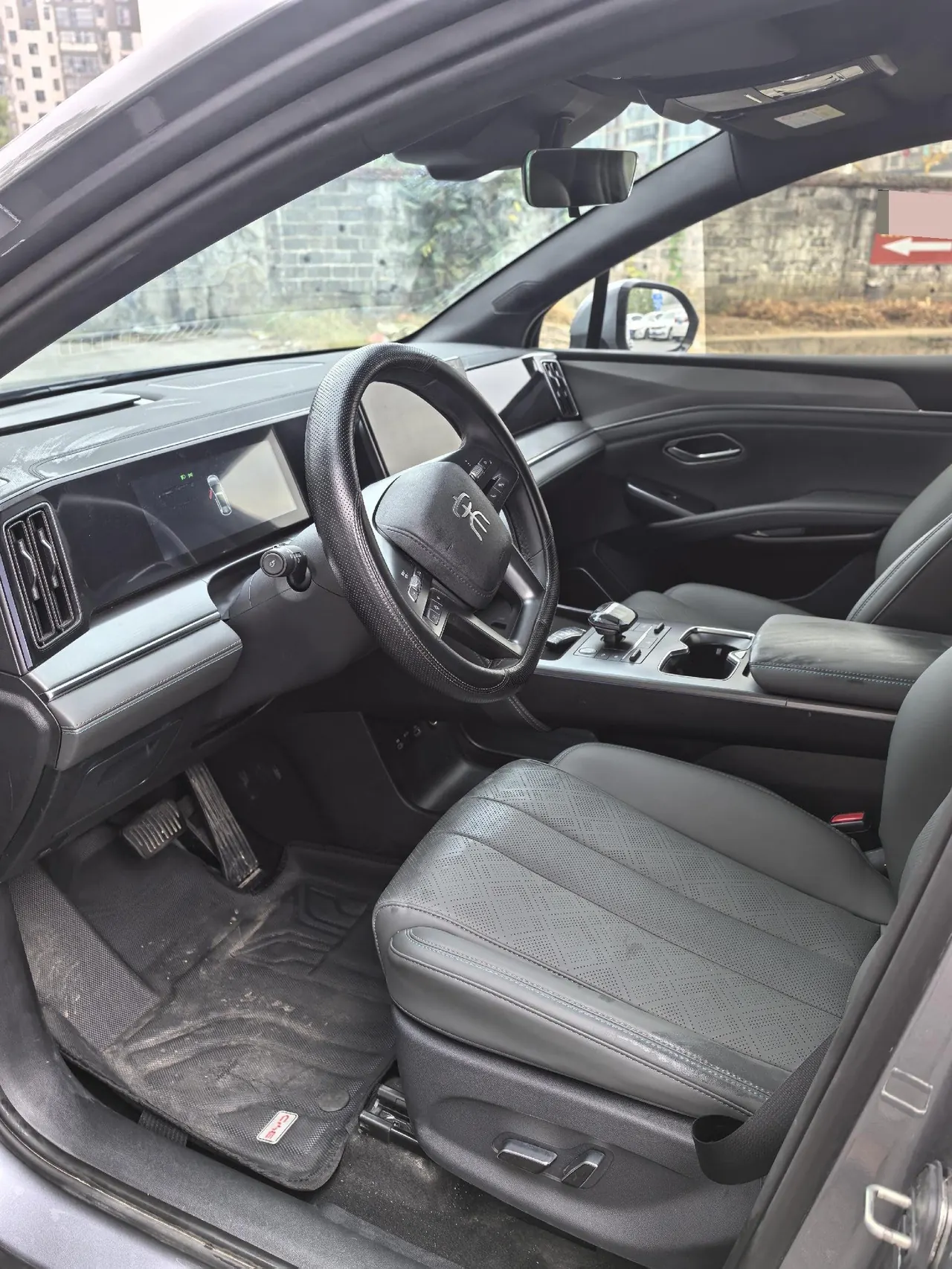 BYD 2025 Song L DM-i 1.5 Stepless Smart Driving Edition 112km Leading Automatic Gear 4