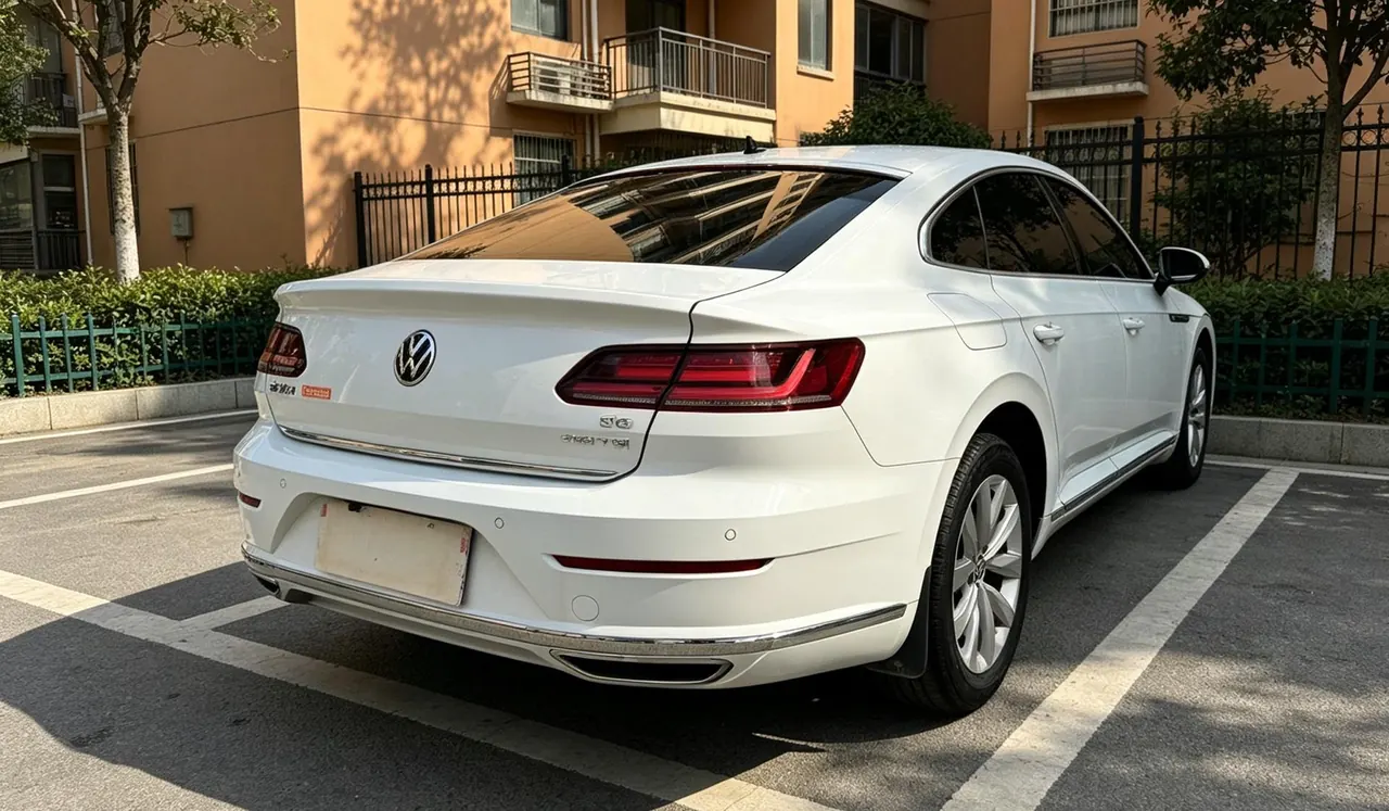 Volkswagen 2020 CC 2.0TSI 330TSI Huayan Edition Automatic Gear 3