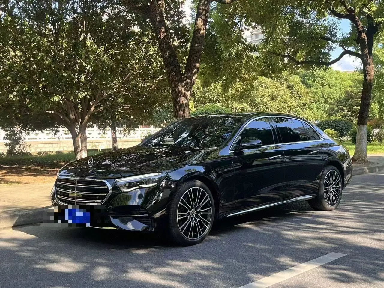 Open image lightbox: Mercedes Benz E Class 2025 E 300 L 48V 2.0T Honorable Automatic Gear
