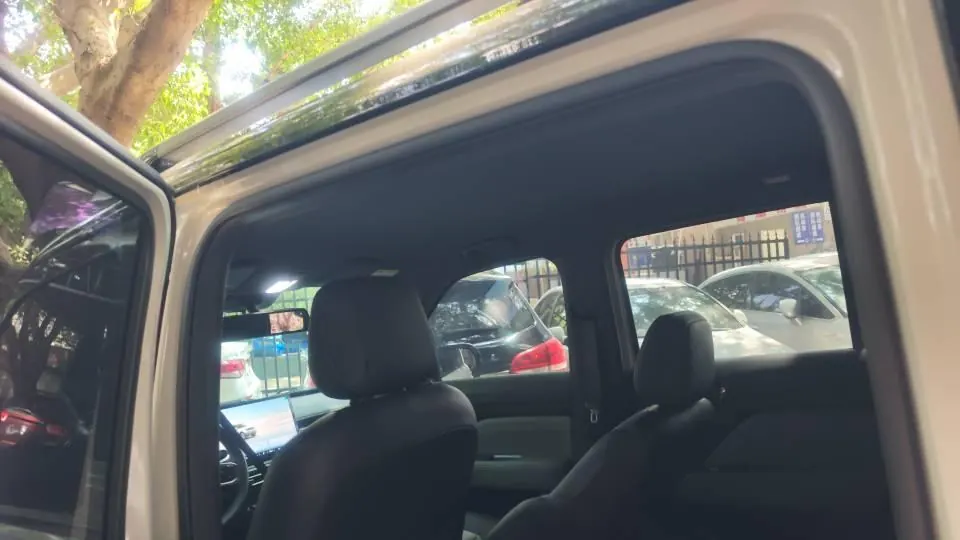 BaoJun 2026 Yueyou Plus 301km Flagship Automatic Gear 2