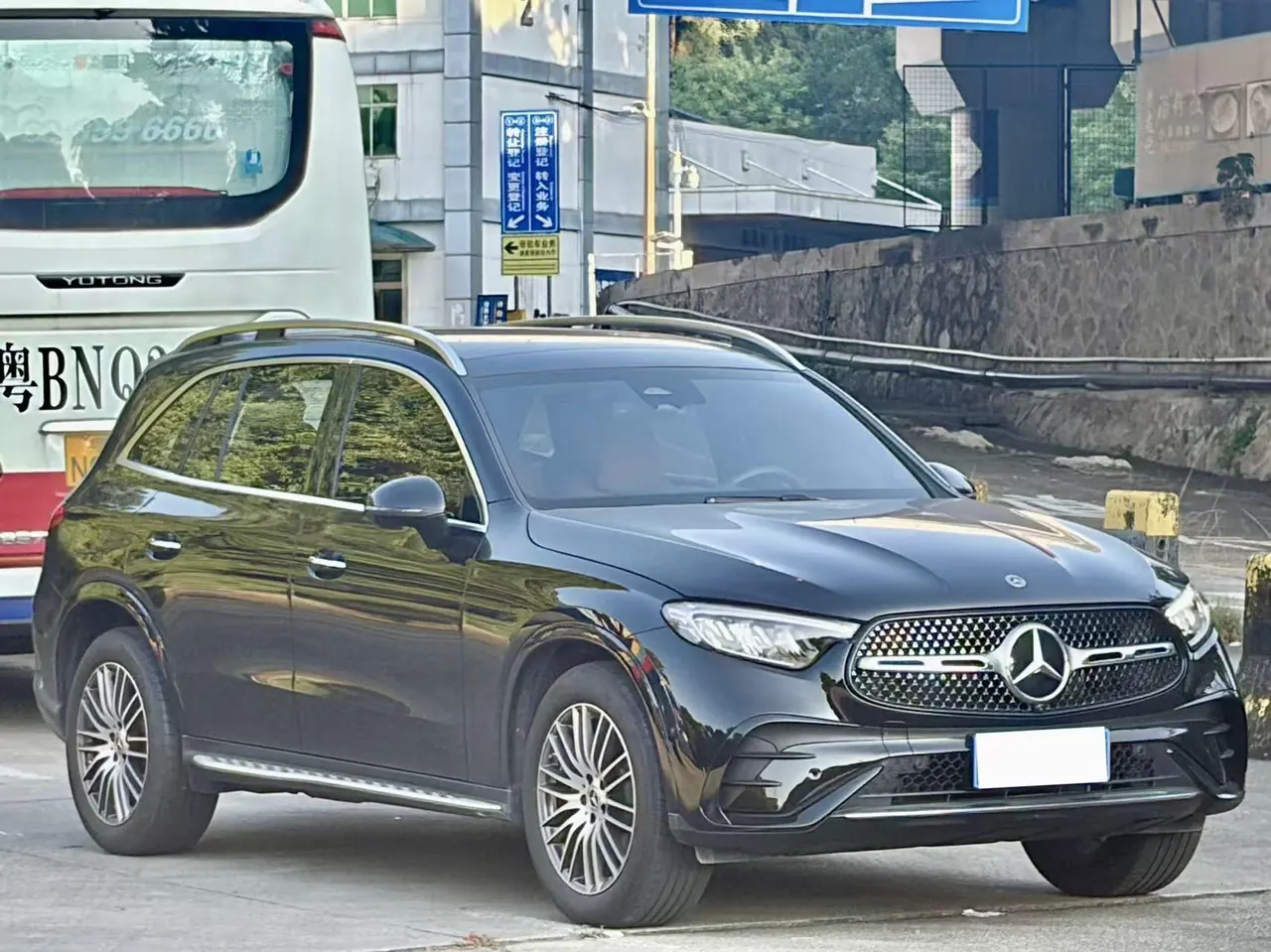 Mercedes Benz 2025 GLC 300 L 4MATIC 48V 2.0T dynamic 5-seat automatic gear 3