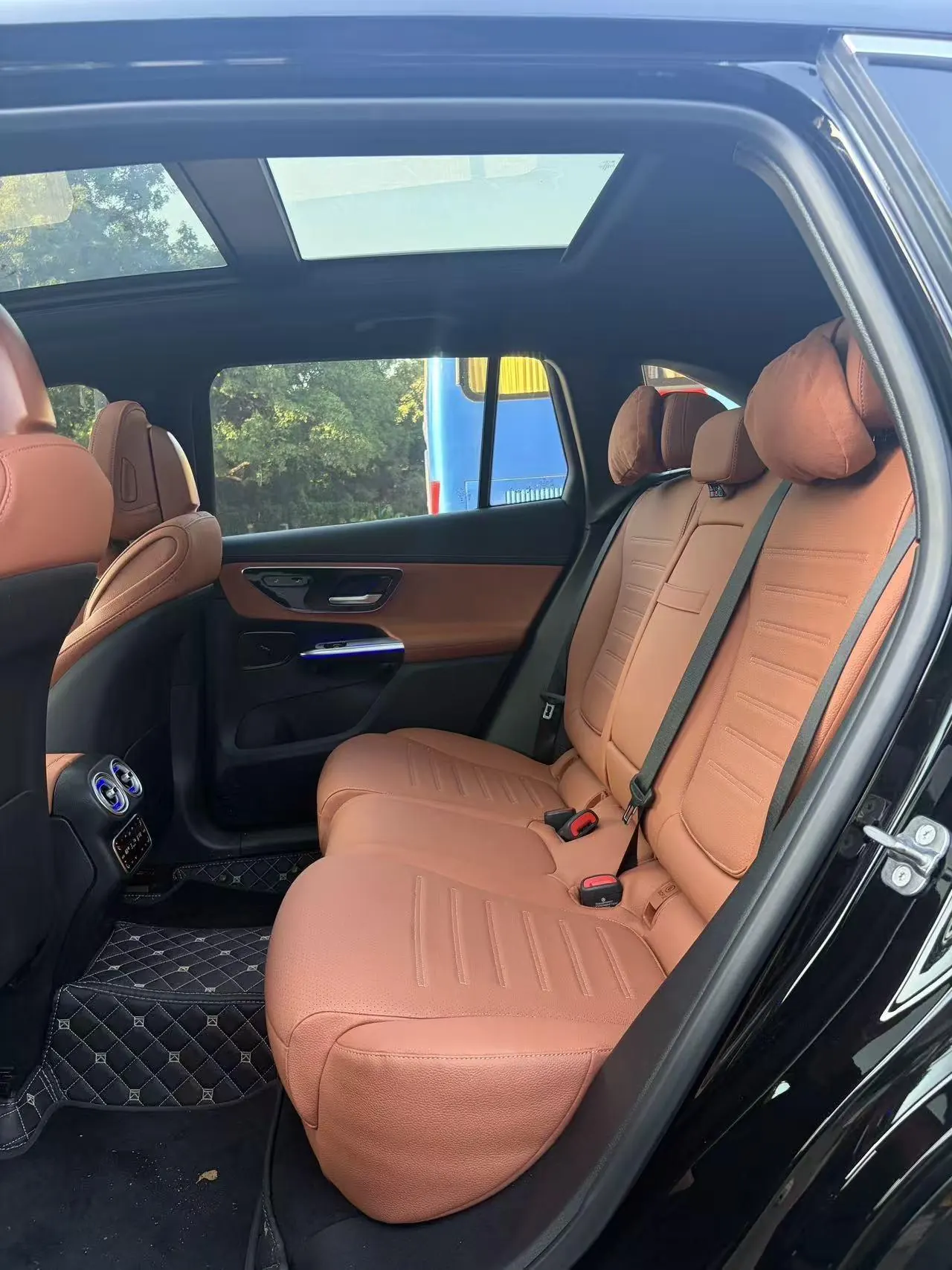 Mercedes Benz 2025 GLC 300 L 4MATIC 48V 2.0T dynamic 5-seat automatic gear 8