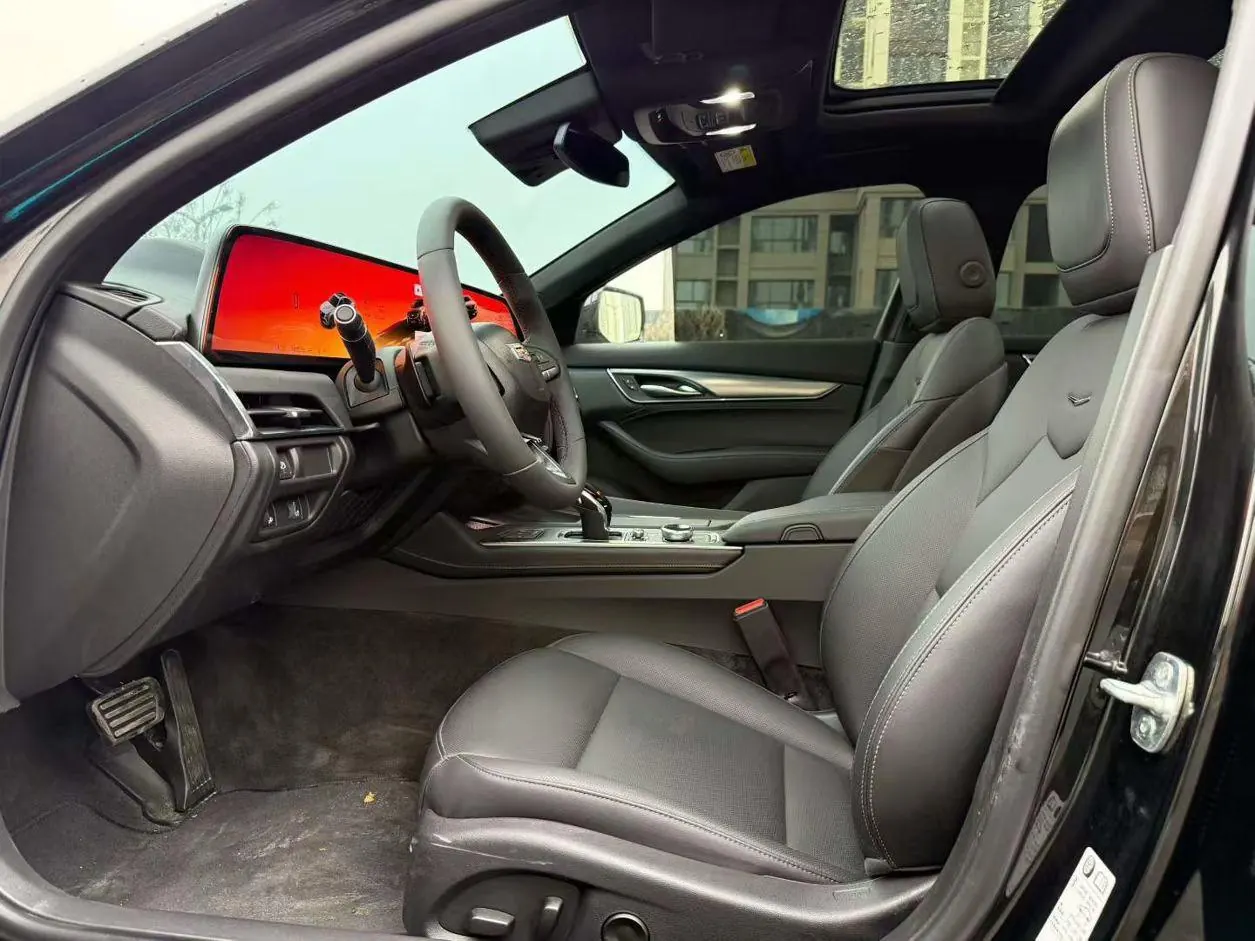 Cadillac 2025 CT5 2.0T 28T City Sports Edition Automatic Gear 2