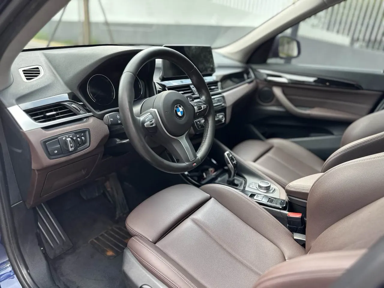 BMW 2020 X1 sDrive20Li 1.5T exclusive automatic gear 9