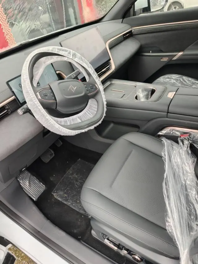 Yi Pai 2025 e π 008 210Ultra such as Yi Edition 6-seat automatic gear 6