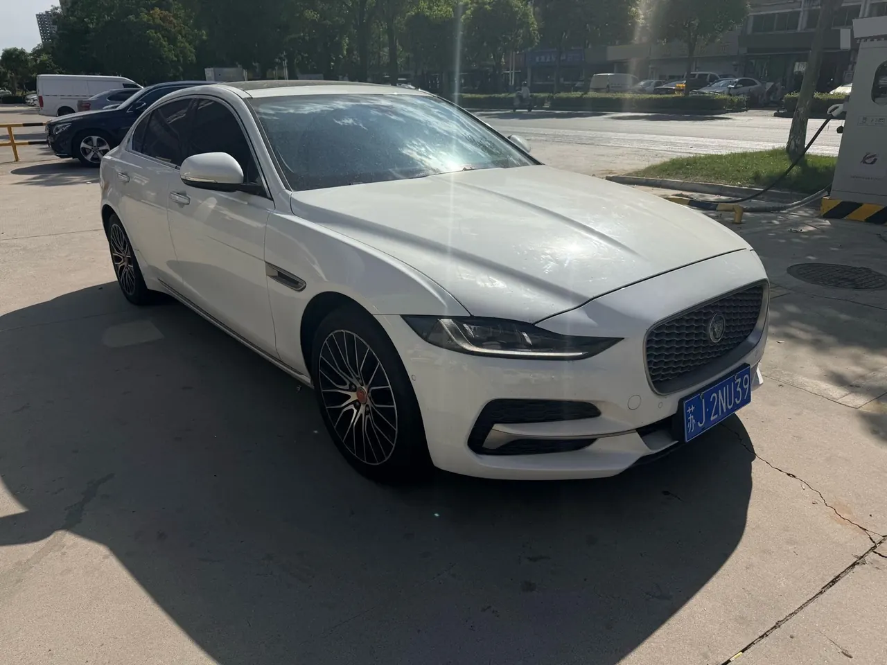 Jaguar 2020 XEL 2.0T 200PS R-DYNAMIC S Enterprising Sports Edition Automatic Gear 2