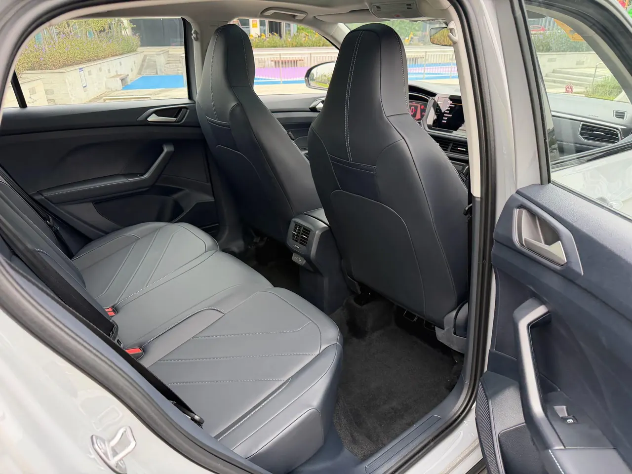 Volkswagen 2026 Tuyue Xinrui 1.5TSI 300TSI Sharp Enjoy Edition Automatic Gear 10