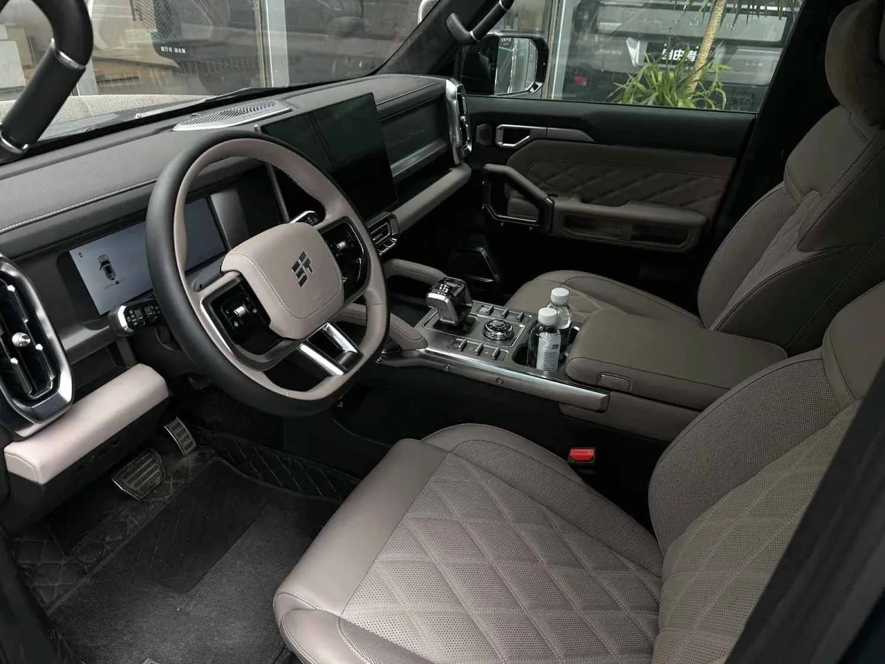 Jetour 2026 Traveler C- DM 1.5T 211km XWD Huawei Gankun Zhijia Automatic Transmission 2