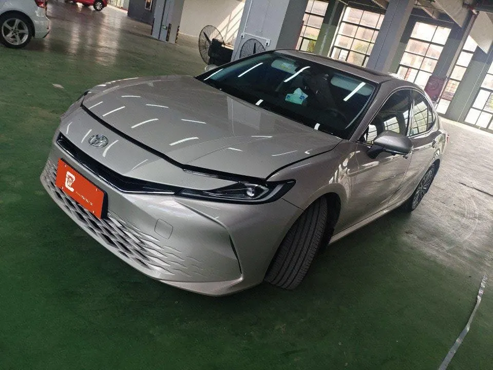 Открыть галерею: Toyota 2024 Camry 2.0E Stepless Elite Edition Automatic Gear