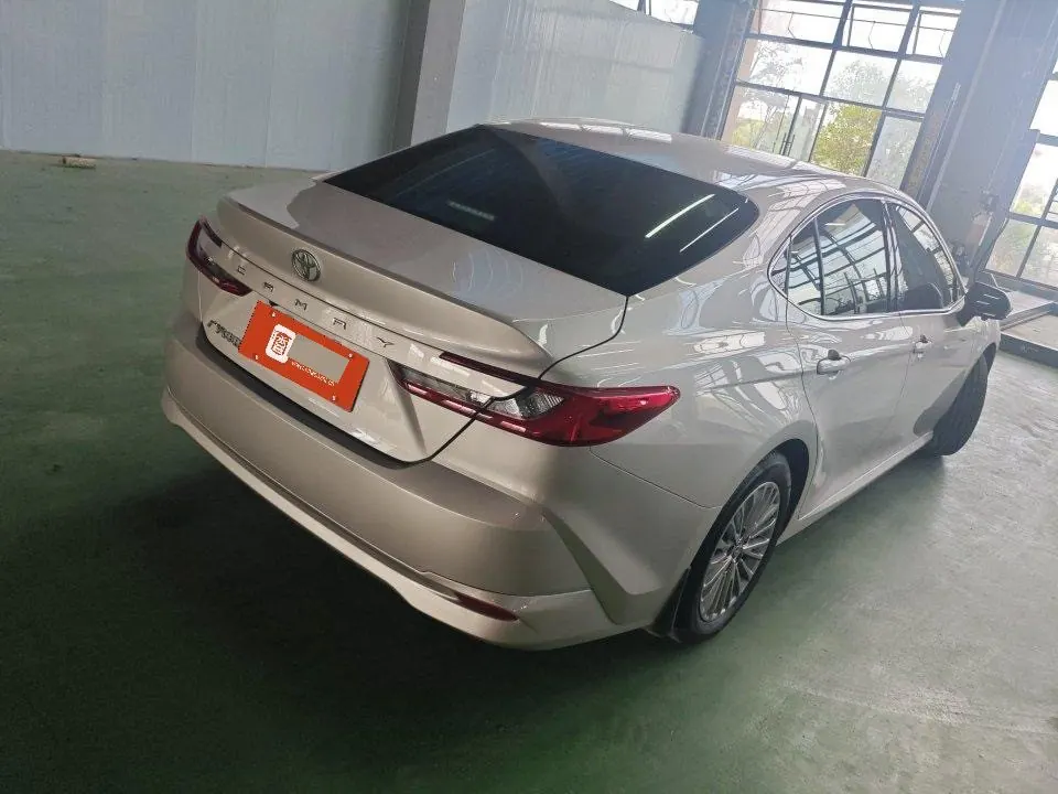 Toyota 2024 Camry 2.0E Stepless Elite Edition Automatic Gear 4