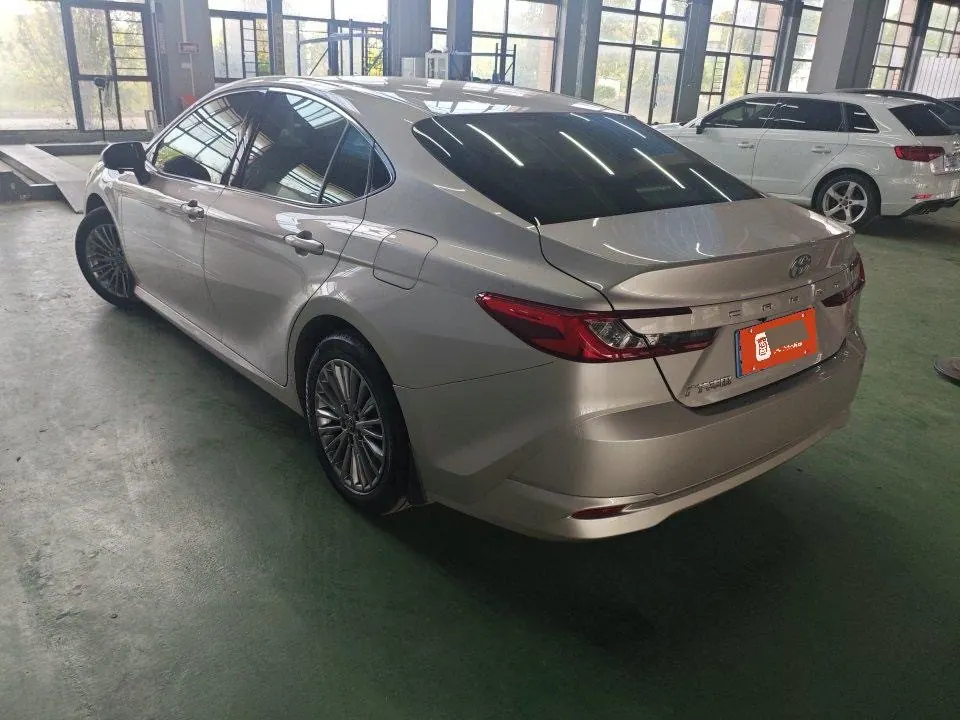 Toyota 2024 Camry 2.0E Stepless Elite Edition Automatic Gear 5