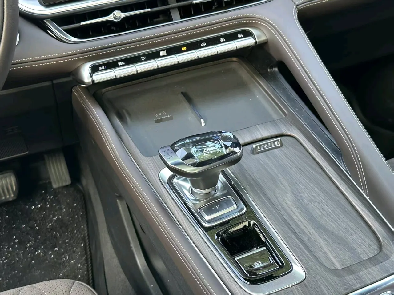 Geely 2026 XingyueL (Monjaro) 2.0TD Oriental Obsidian Edition Automatic Gear 7