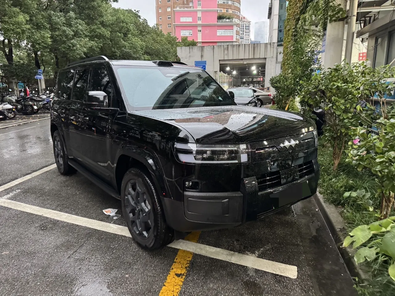FangChengBao 2025 titanium 7 1.5T stepless 190KM four-wheel drive Ultra version of automatic gear 2